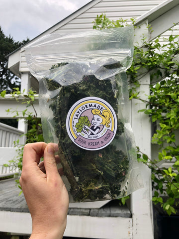 Sour Kream and Onion Kale Chips